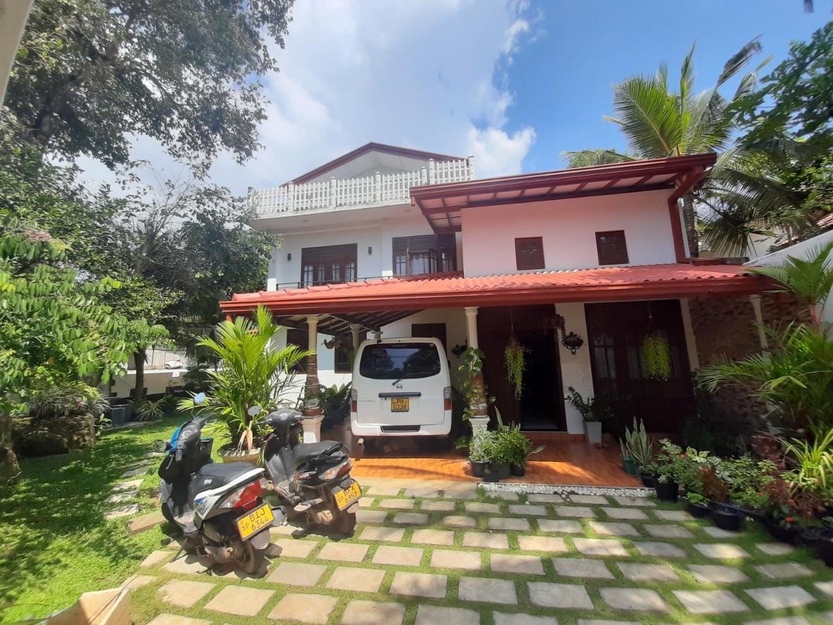 Abinu"S Place Dickwella Exterior photo